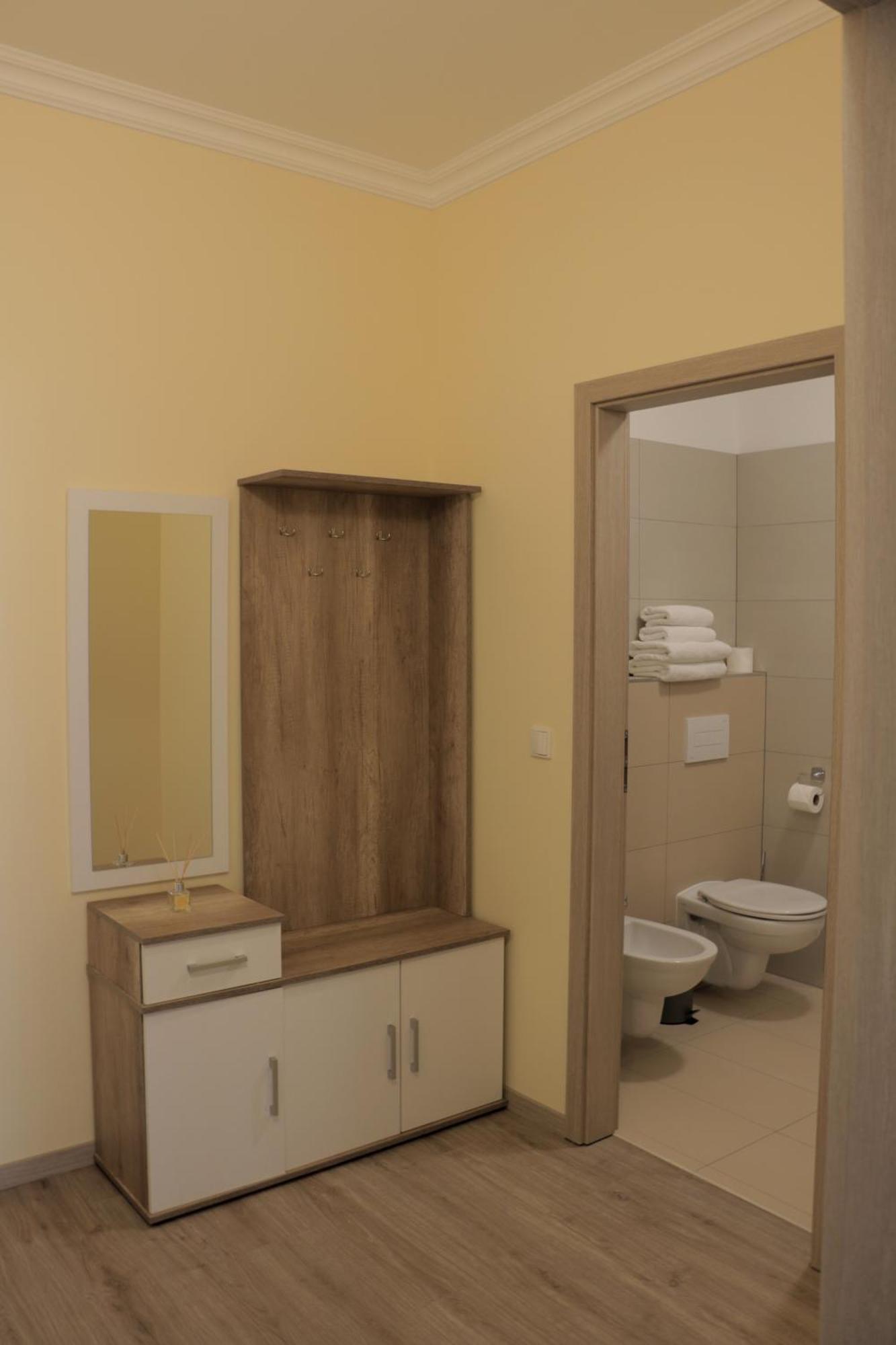 Apartments Moravska 24 Karlovy Vary Ruang foto